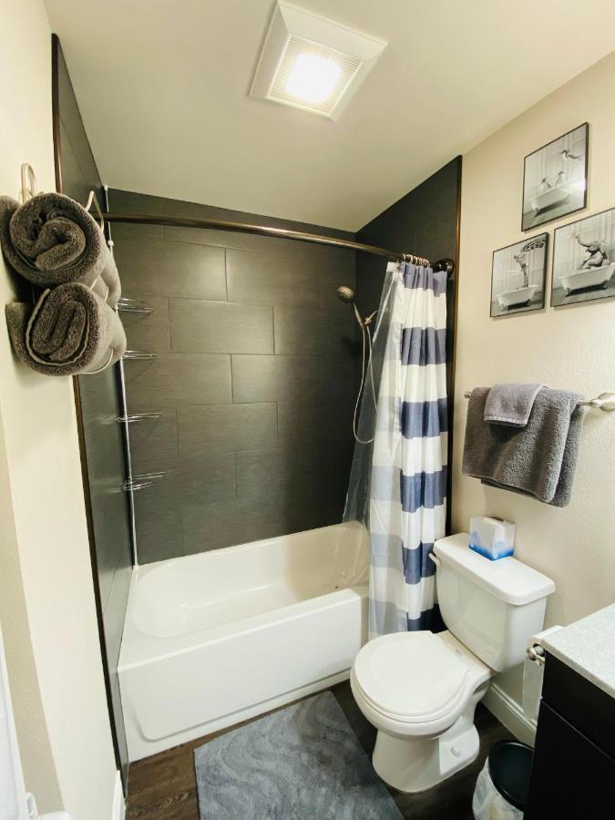 Beautiful 2 Bedroom 1 Bath Apartment With Private Garage Anchorage Ngoại thất bức ảnh