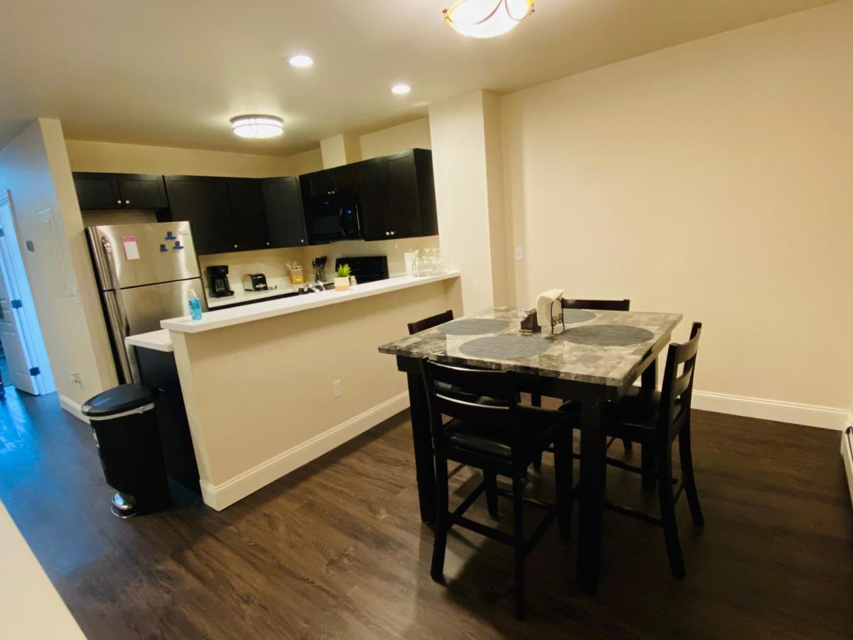 Beautiful 2 Bedroom 1 Bath Apartment With Private Garage Anchorage Ngoại thất bức ảnh